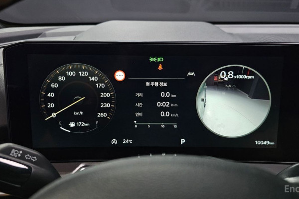 2025 Kia Sorento с пробегом 10 049 км