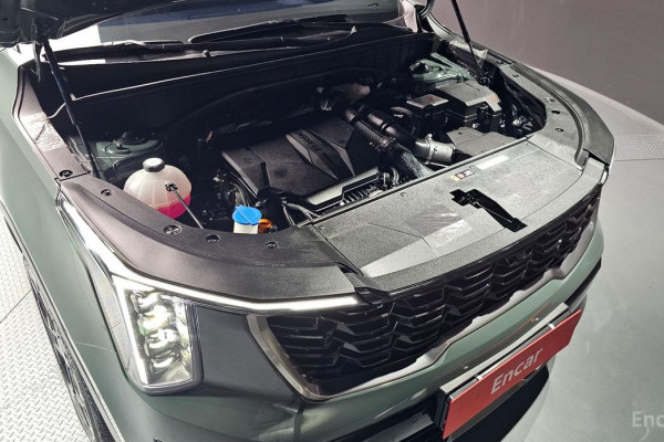 2025 Kia Sorento с пробегом 10 049 км