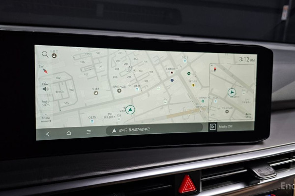 2025 Kia Sorento с пробегом 10 049 км