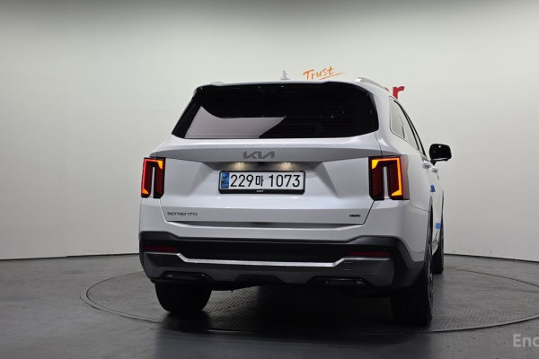 2023 Kia Sorento с пробегом 49 818 км