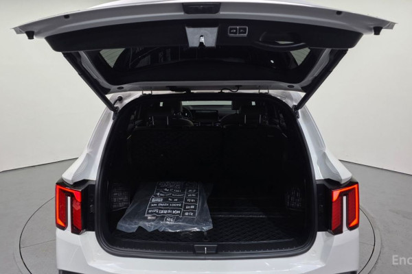 2023 Kia Sorento с пробегом 49 818 км