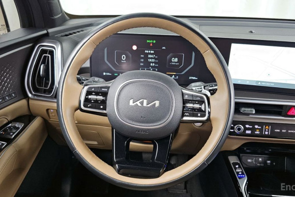 2024 Kia Sorento с пробегом 27 769 км