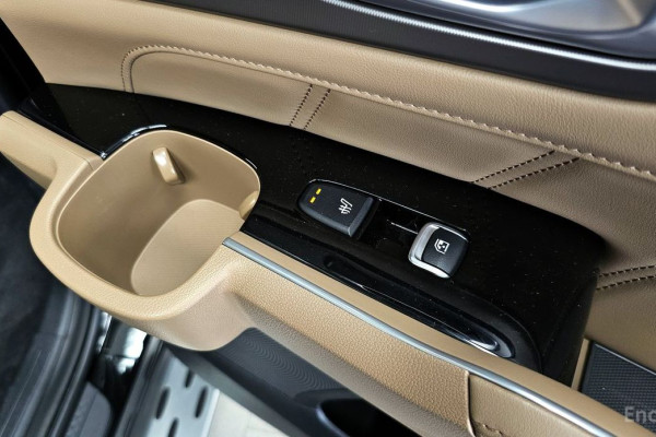 2024 Kia Sorento с пробегом 27 769 км