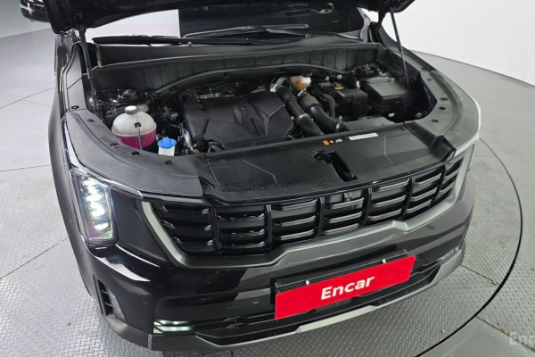 2024 Kia Sorento с пробегом 16 079 км