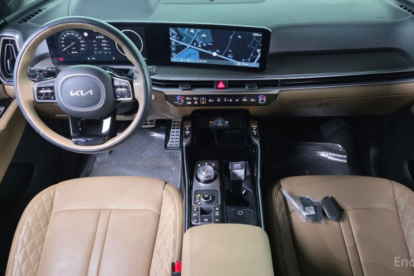 2024 Kia Sorento с пробегом 16 079 км