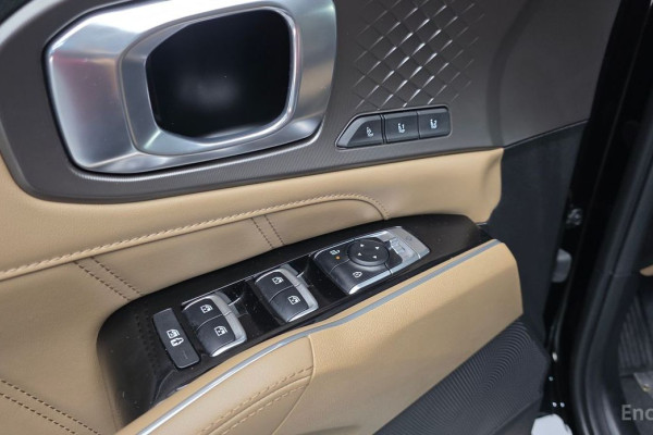 2024 Kia Sorento с пробегом 16 079 км