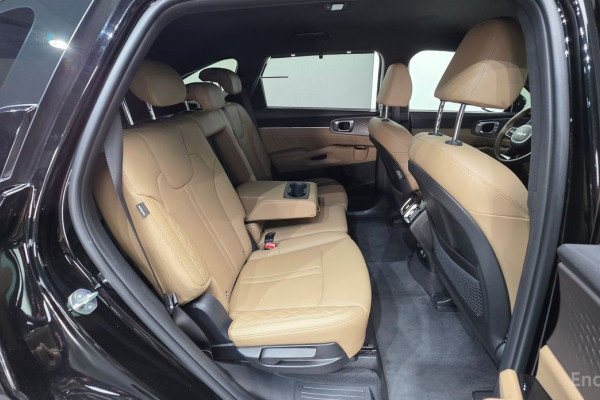 2024 Kia Sorento с пробегом 16 079 км