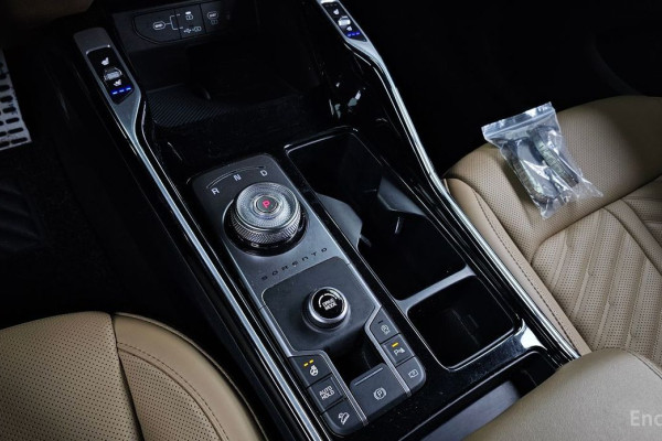 2024 Kia Sorento с пробегом 49 027 км