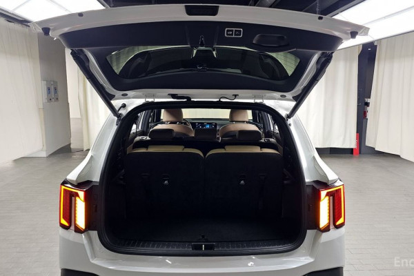 2024 Kia Sorento с пробегом 49 027 км