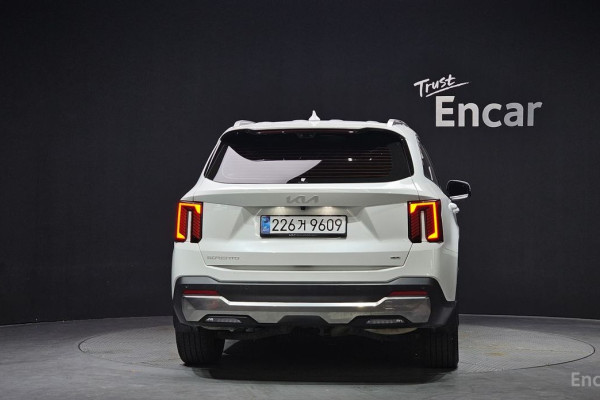 2025 Kia Sorento с пробегом 8 864 км