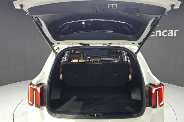 2025 Kia Sorento с пробегом 8 864 км