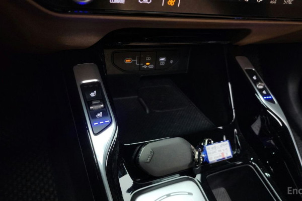 2025 Kia Sorento с пробегом 18 973 км