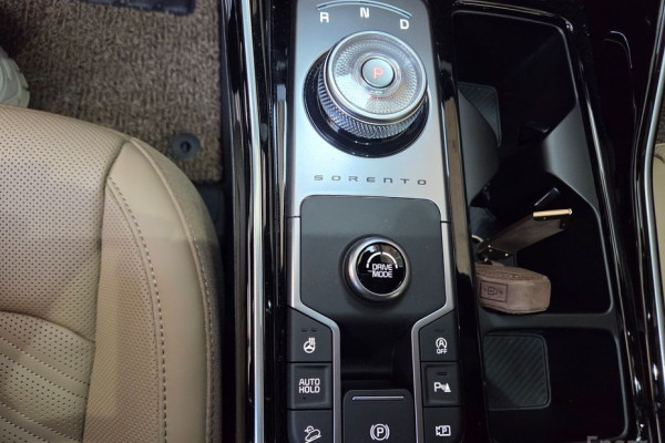 2025 Kia Sorento с пробегом 3 000 км