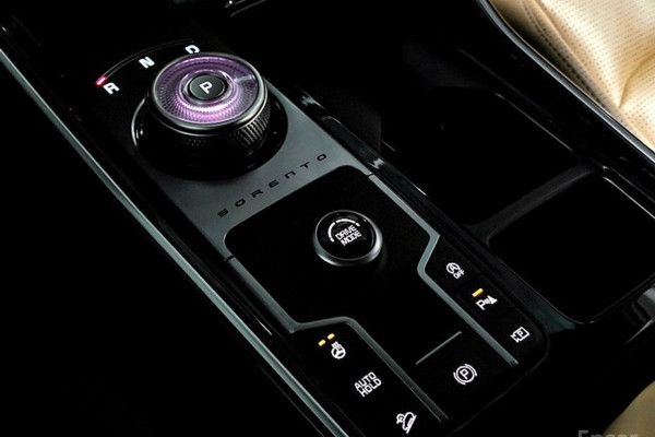 2023 Kia Sorento с пробегом 38 485 км