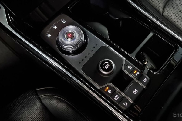 2023 Kia Sorento с пробегом 58 584 км