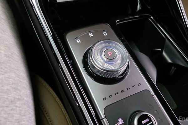 2024 Kia Sorento с пробегом 17 400 км