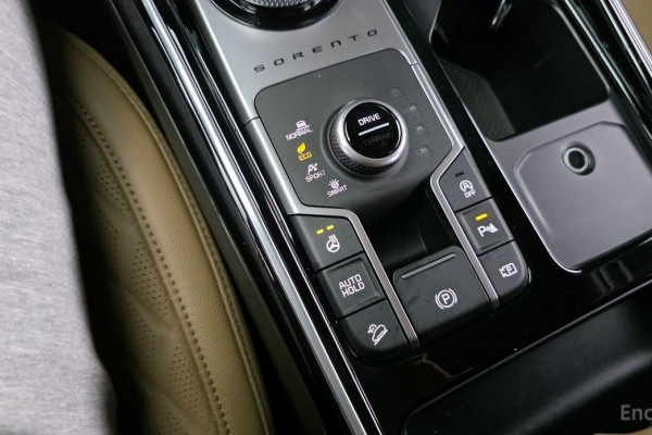 2024 Kia Sorento с пробегом 17 400 км