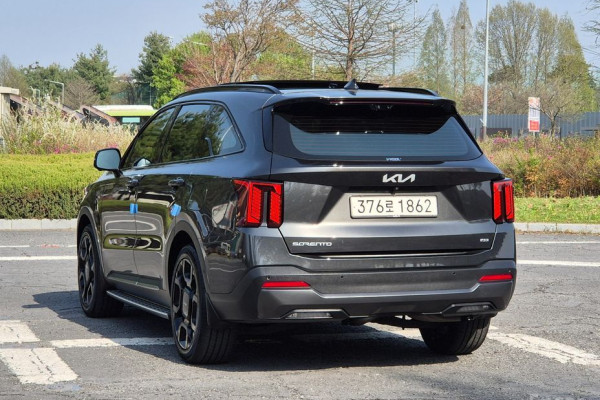 2024 Kia Sorento с пробегом 20 896 км