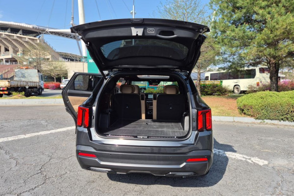 2024 Kia Sorento с пробегом 20 896 км