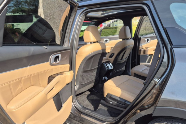 2024 Kia Sorento с пробегом 20 896 км