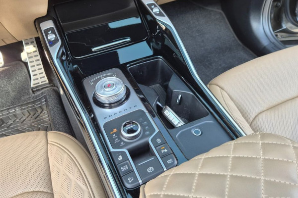 2024 Kia Sorento с пробегом 20 896 км