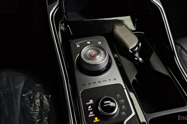 2024 Kia Sorento с пробегом 17 358 км