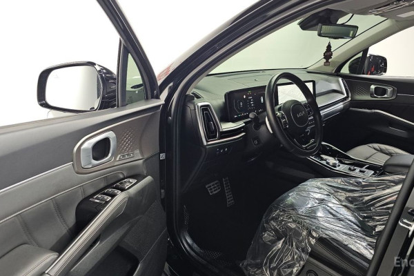 2024 Kia Sorento с пробегом 17 358 км