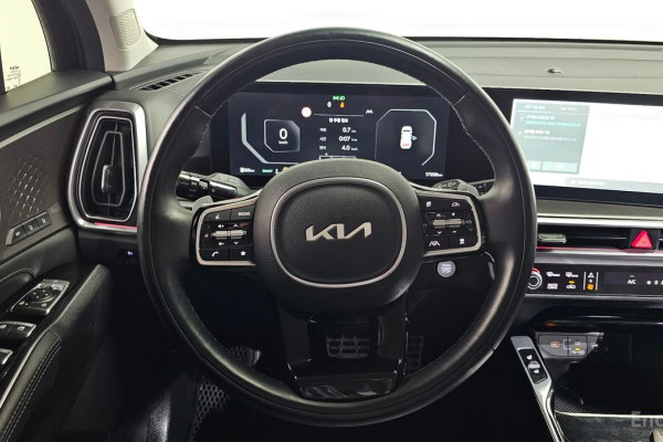 2024 Kia Sorento с пробегом 17 358 км