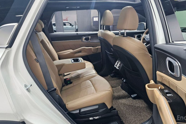 2024 Kia Sorento с пробегом 31 785 км