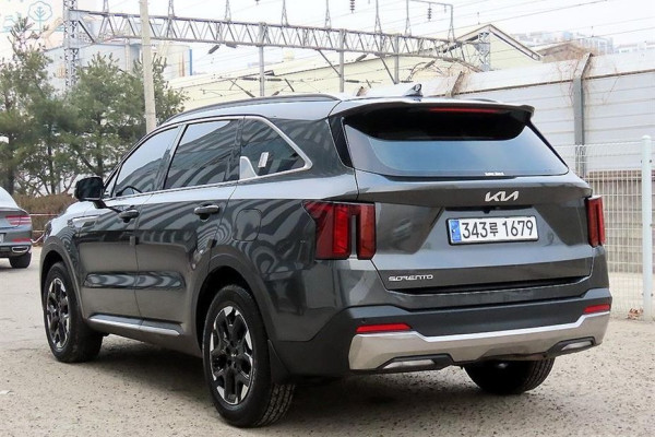 2025 Kia Sorento с пробегом 16 280 км