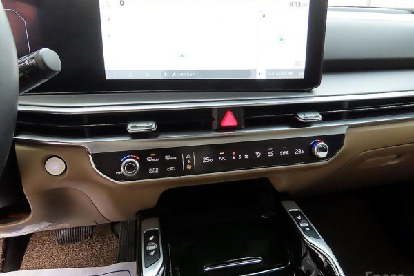 2025 Kia Sorento с пробегом 16 280 км