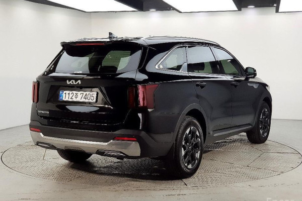 2025 Kia Sorento с пробегом 3 000 км