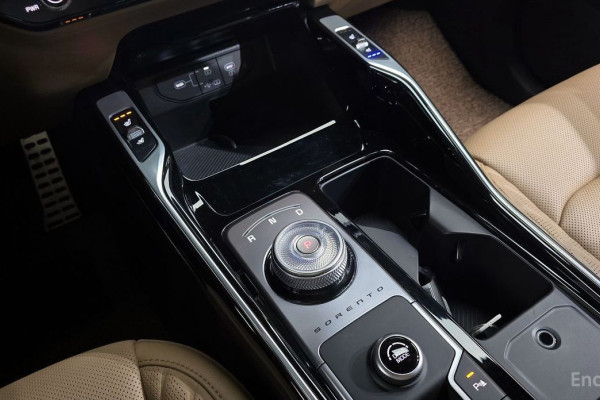 2024 Kia Sorento с пробегом 14 172 км