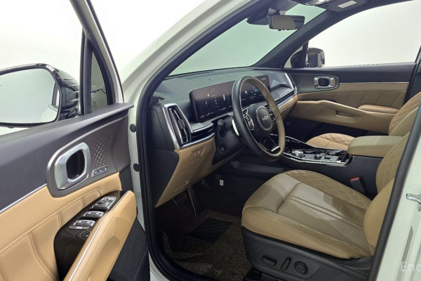 2024 Kia Sorento с пробегом 14 172 км