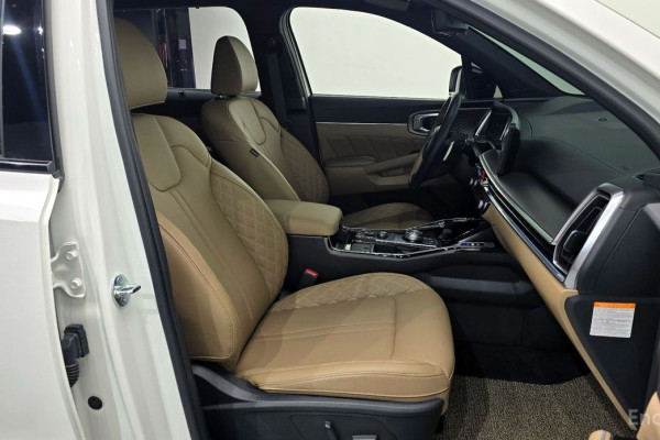 2024 Kia Sorento с пробегом 14 172 км