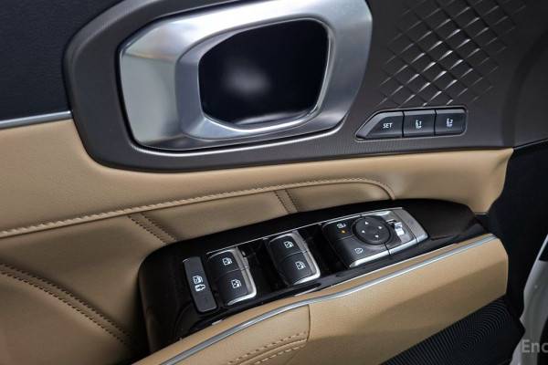 2024 Kia Sorento с пробегом 14 172 км