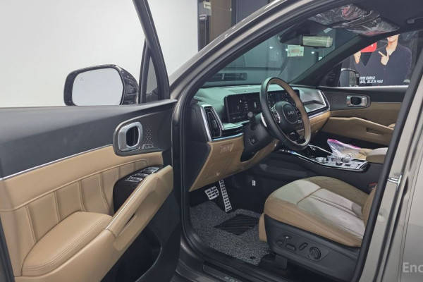 2023 Kia Sorento с пробегом 10 680 км