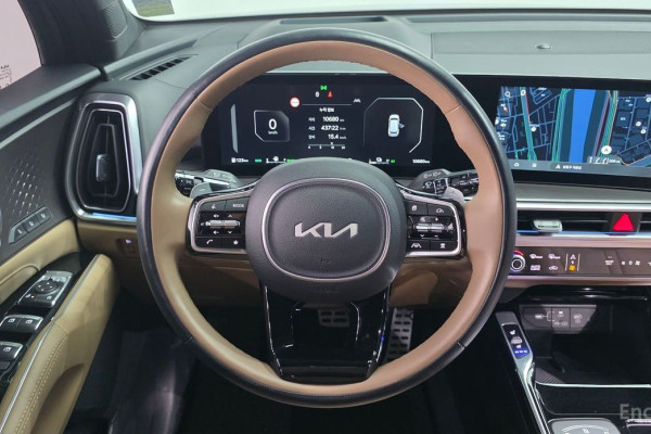 2023 Kia Sorento с пробегом 10 680 км