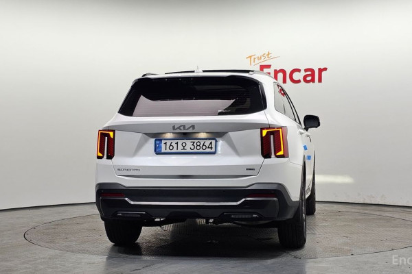 2024 Kia Sorento с пробегом 22 017 км