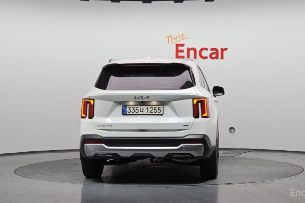 2024 Kia Sorento с пробегом 29 584 км