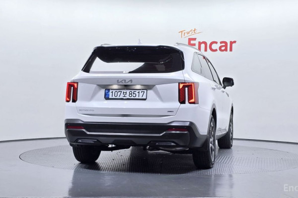 2025 Kia Sorento с пробегом 16 356 км