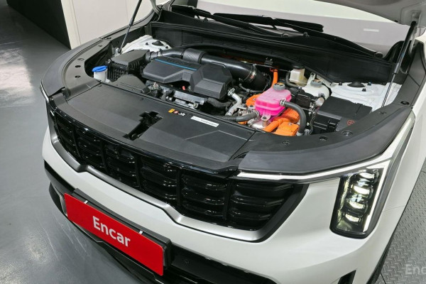 2025 Kia Sorento с пробегом 16 356 км