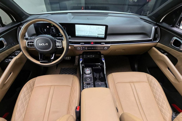 2025 Kia Sorento с пробегом 16 356 км