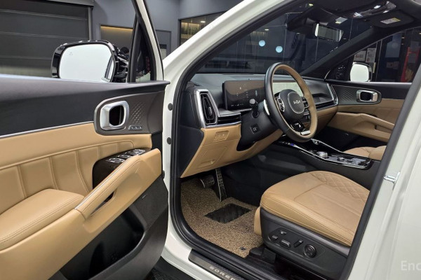 2025 Kia Sorento с пробегом 16 356 км