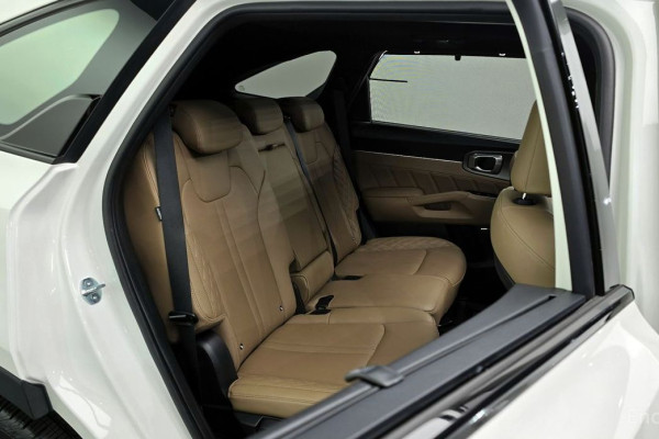 2025 Kia Sorento с пробегом 16 356 км