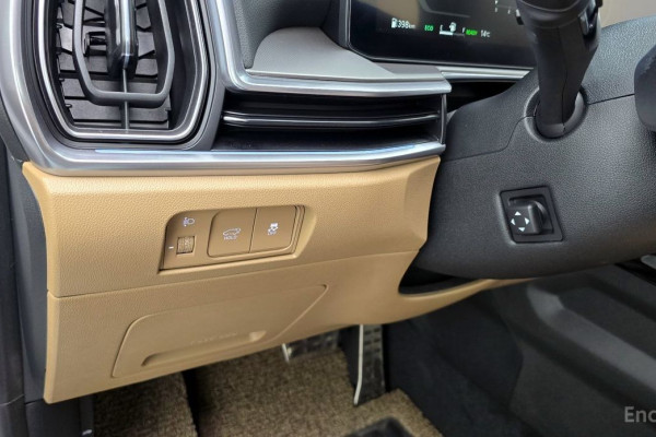 2025 Kia Sorento с пробегом 16 356 км