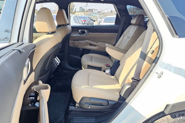 2024 Kia Sorento с пробегом 20 401 км