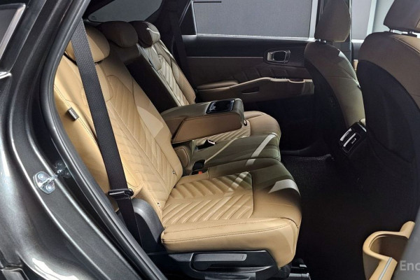 2025 Kia Sorento с пробегом 22 959 км