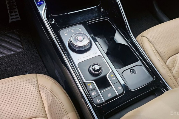 2025 Kia Sorento с пробегом 22 959 км