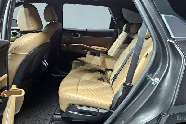 2025 Kia Sorento с пробегом 22 959 км